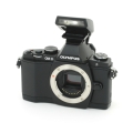 OLYMPUS OM-D E-M5 (ブラック) OLYMPUS OM-D E-M5 (ブラック)