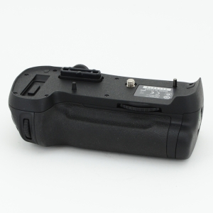 Nikon MB-D12