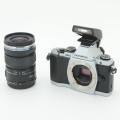 OLYMPUS OM-D E-M5レンズキット (シルバー)