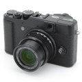 FUJIFILM X10