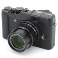 FUJIFILM X10