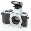 OLYMPUS OM-D E-M5 (シルバー)