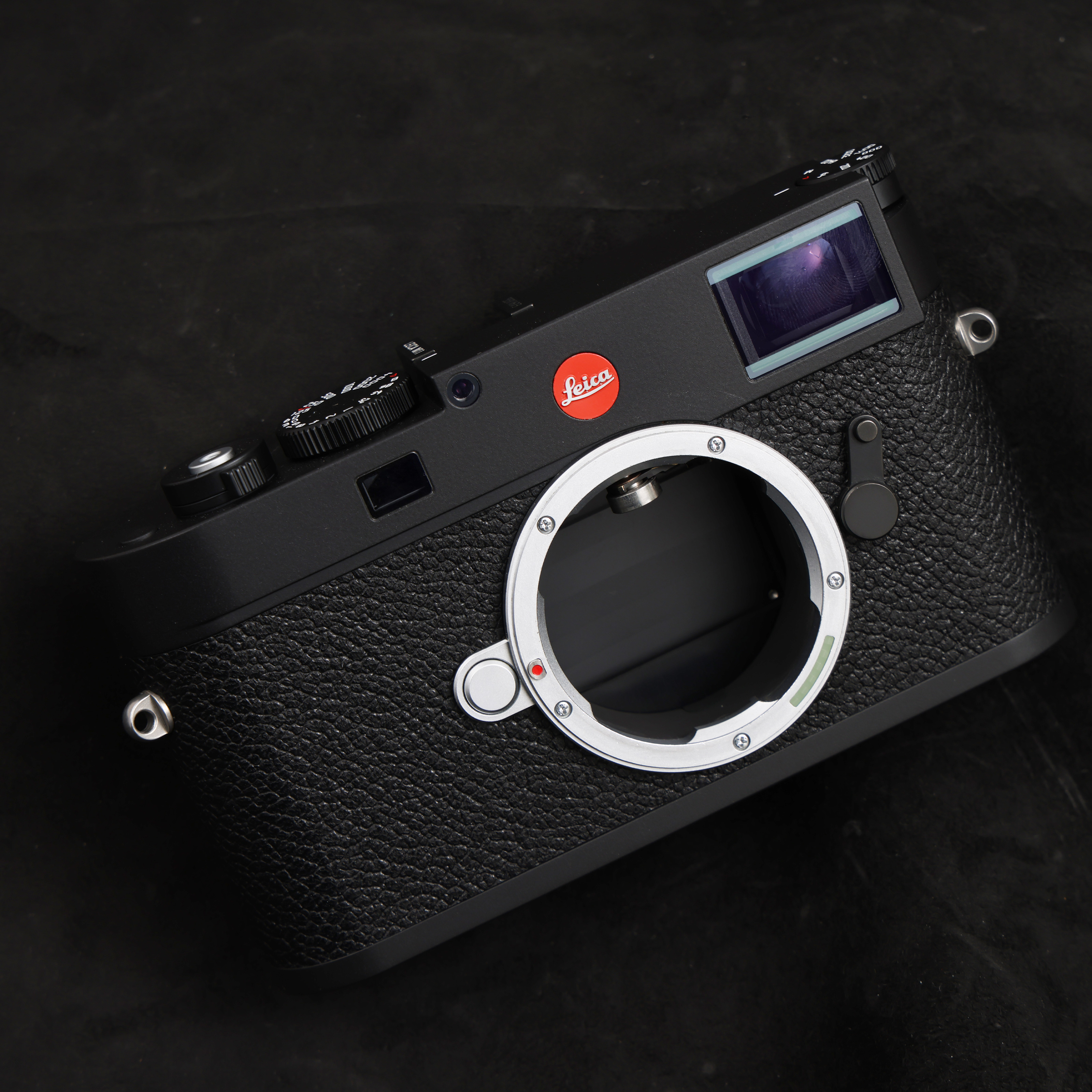 Leica M11