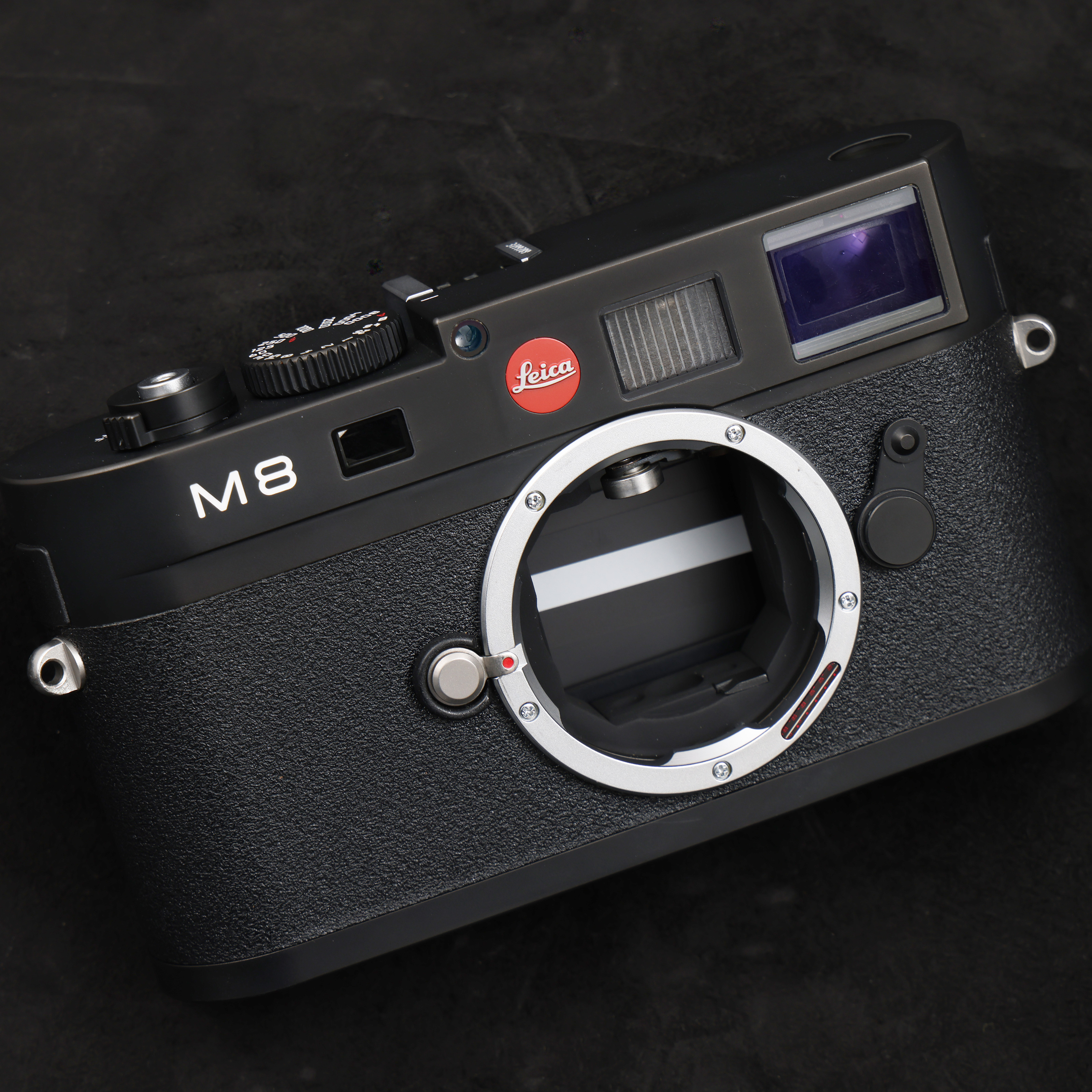 Leica M8