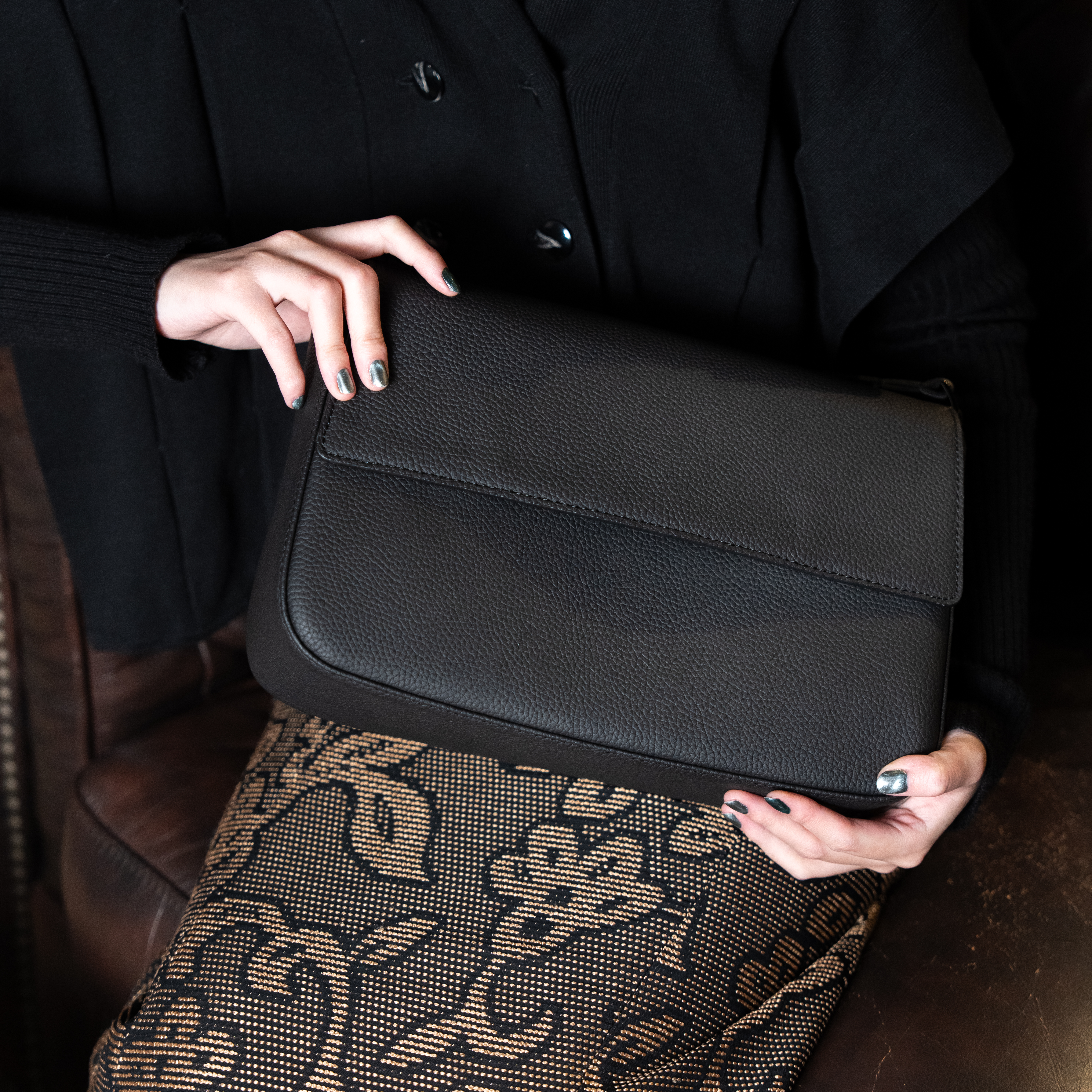 Anmut Leather Detail