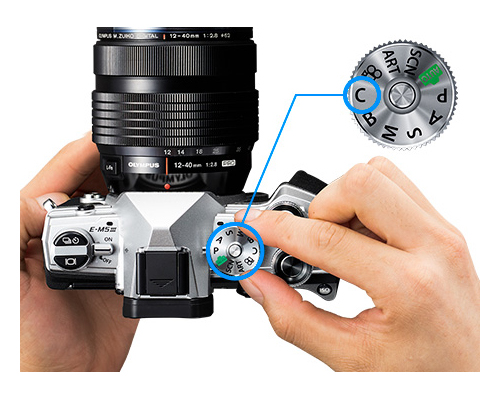 OLYMPUS OM-D E-M5 Mark III