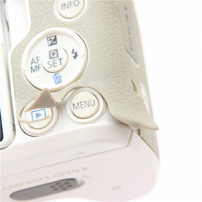 中古)Canon (キヤノン) EOS Kiss M ボディ ホワイト（商品ID