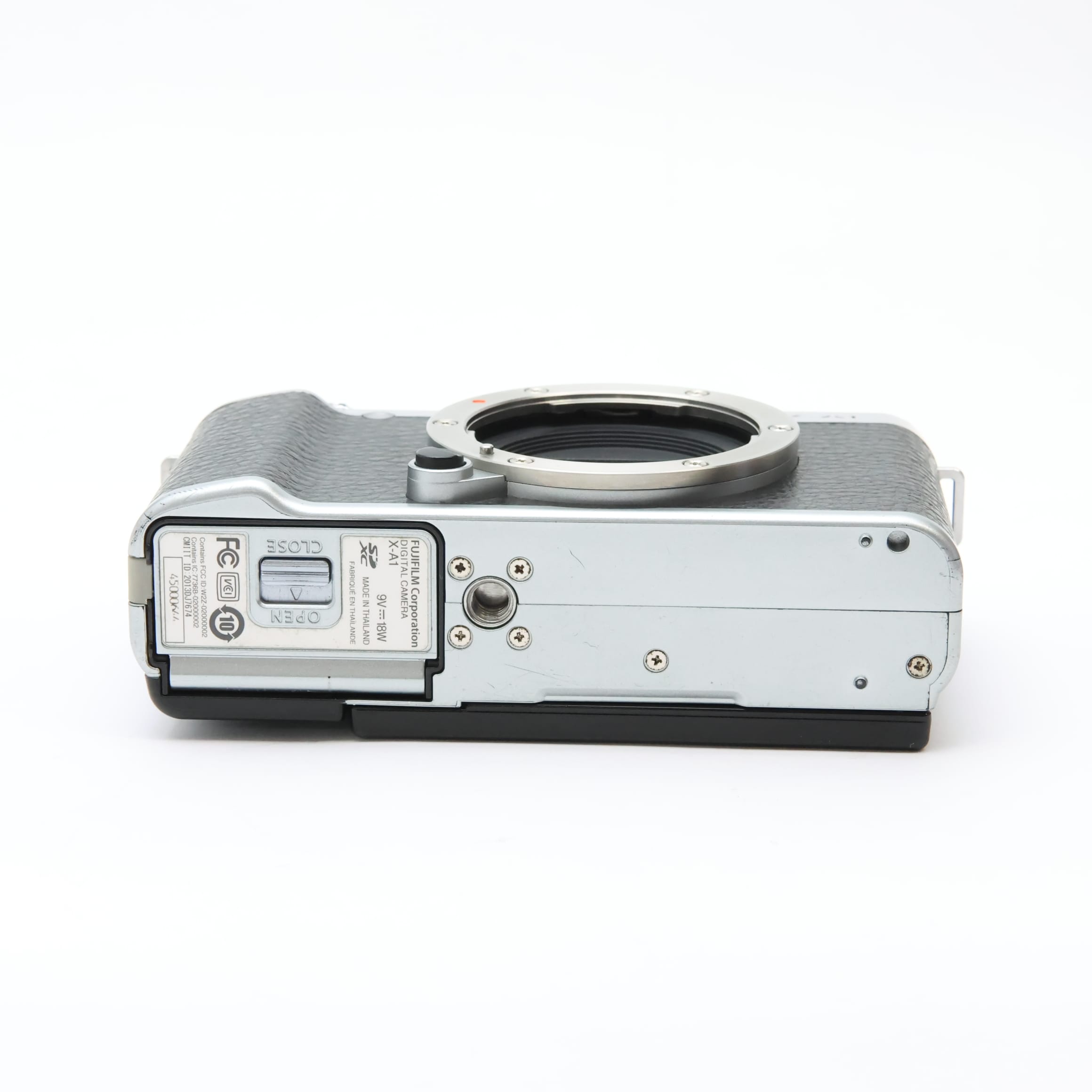中古)FUJIFILM (フジフイルム) X-A1 ボディ シルバー（商品ID