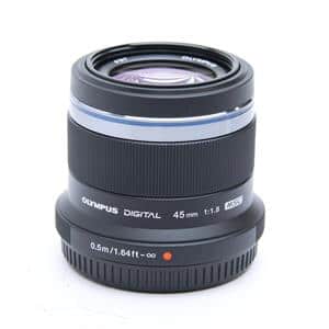 新品)OLYMPUS (オリンパス) M.ZUIKO DIGITAL 45mm F1.8 シルバー（商品