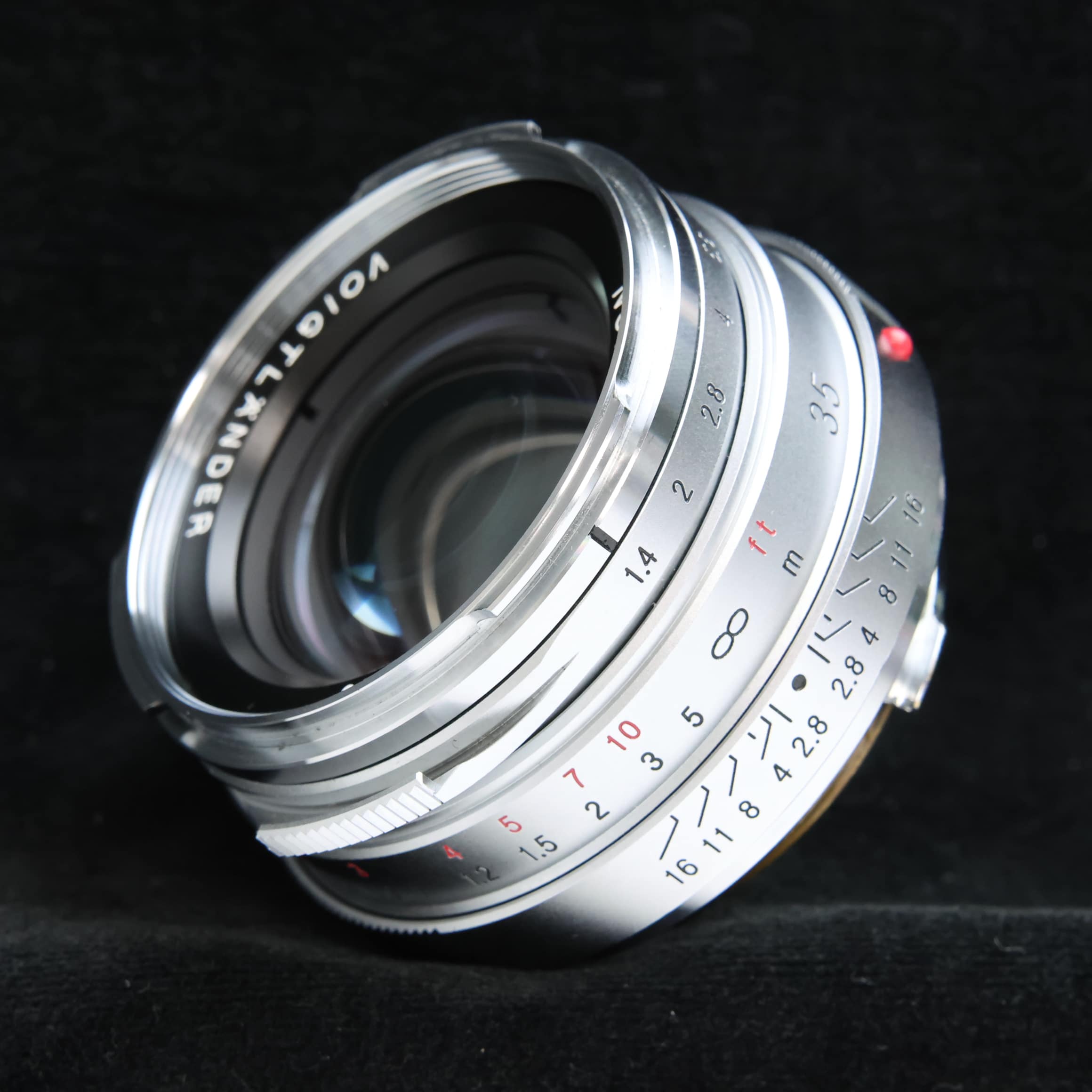 中古)Voigtlander (フォクトレンダー) NOKTON Classic 35mm F1.4 MC VM