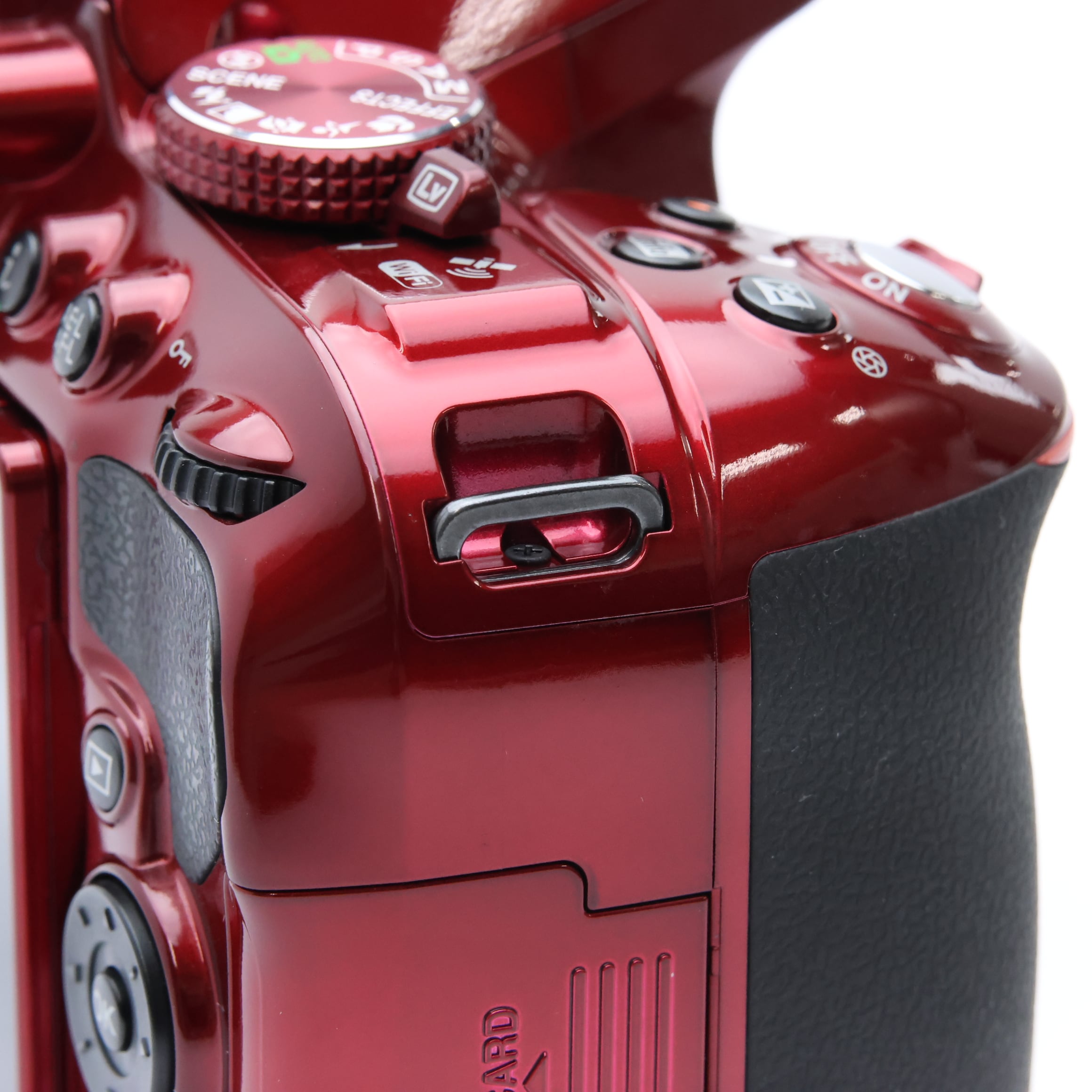 中古)Nikon (ニコン) D5300 18-140 VR レンズキット レッド（商品ID