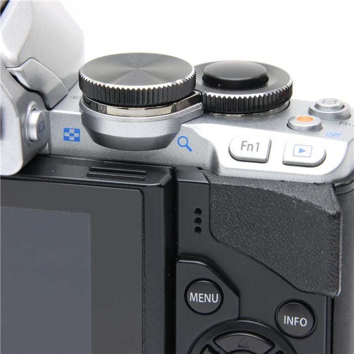 中古)OLYMPUS (オリンパス) OM-D E-M10 ボディ シルバー（商品ID