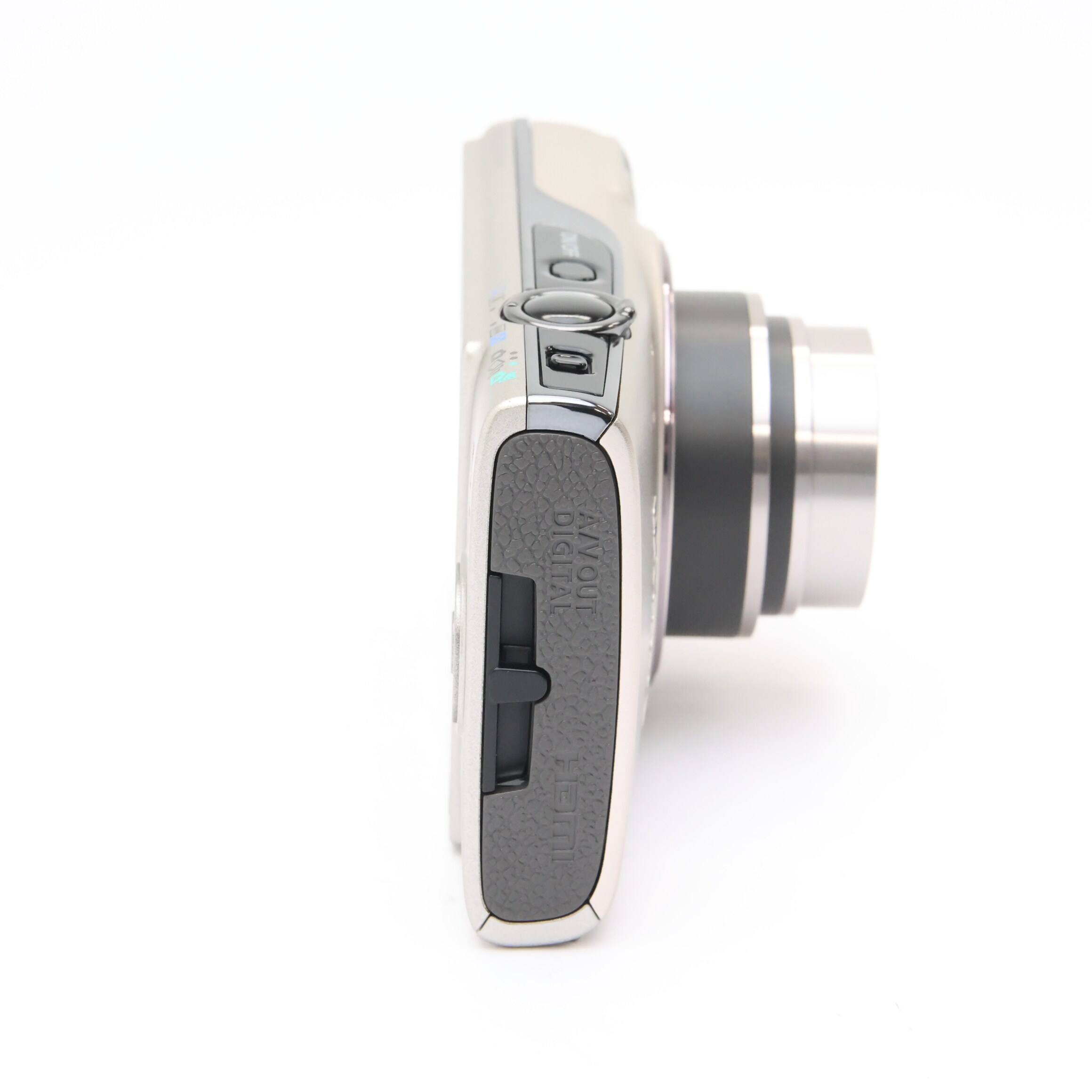 中古)Canon (キヤノン) IXY 650 シルバー（商品ID：3717030847020