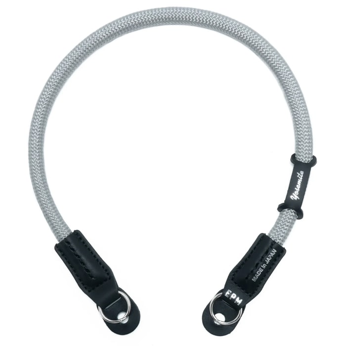 新品)YOSEMITE（ヨセミテ） YOSEMITE CAMERA STRAP 50cm CHROME（商品