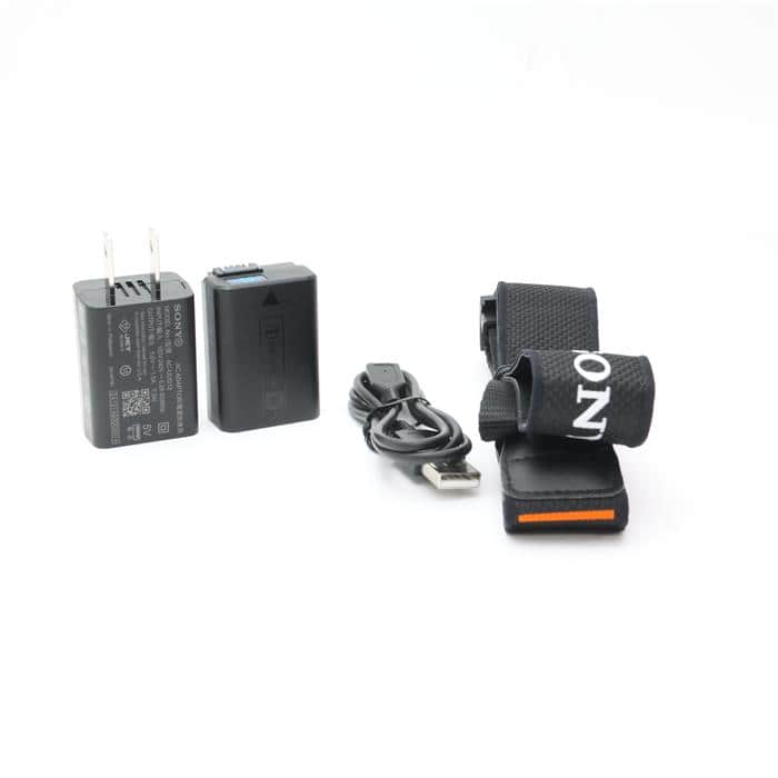 SONY α6000 ボディ単体 シルバー｜バッテリー・チャージャー・SD付属 SONY α6000 ボディ単体 シルバー｜バッテリー・チャージャー・SD