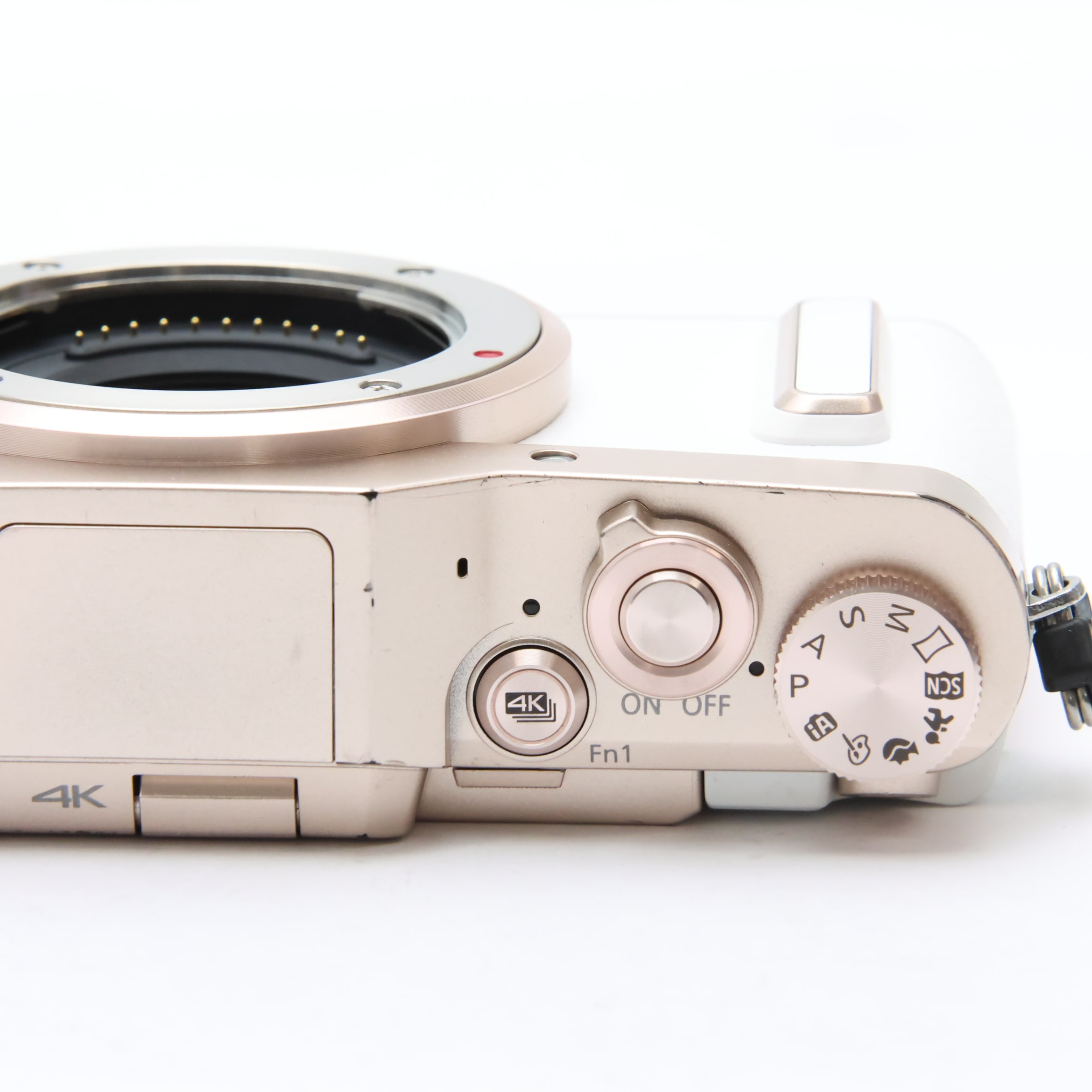 中古)Panasonic (パナソニック) LUMIX GF10 ボディ DC-GF10 ホワイト