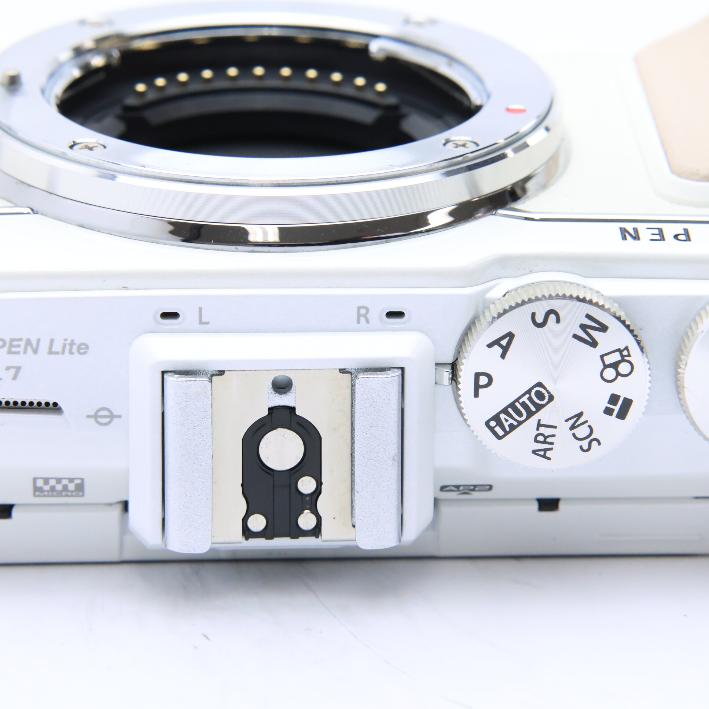中古)OLYMPUS (オリンパス) PEN Lite E-PL7 ボディ ホワイト（商品ID 