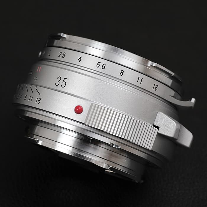 新品)Voigtlander (フォクトレンダー) NOKTON Classic 35mm F1.4 MC VM