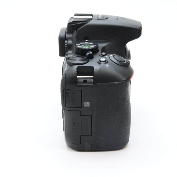 D5600 ボディ