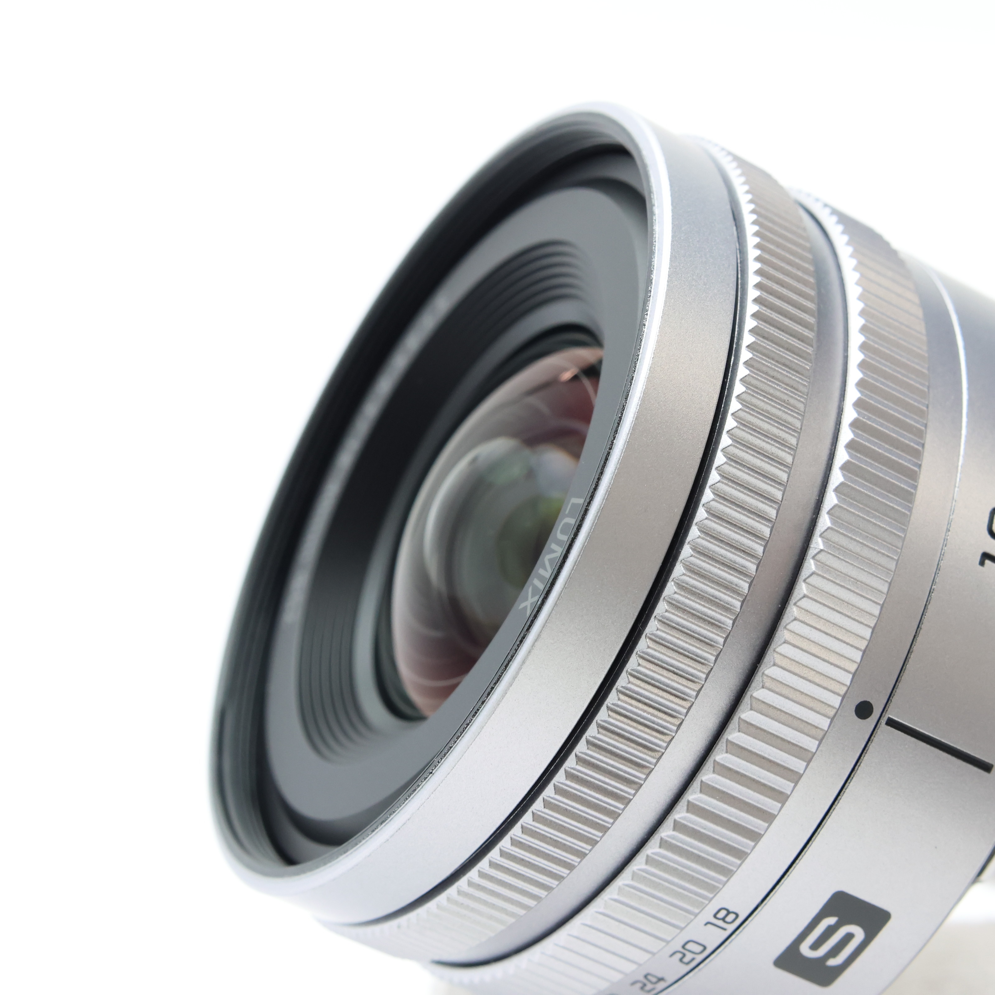 中古)Panasonic (パナソニック) LUMIX S 18-40mm F4.5-6.3 シルバー