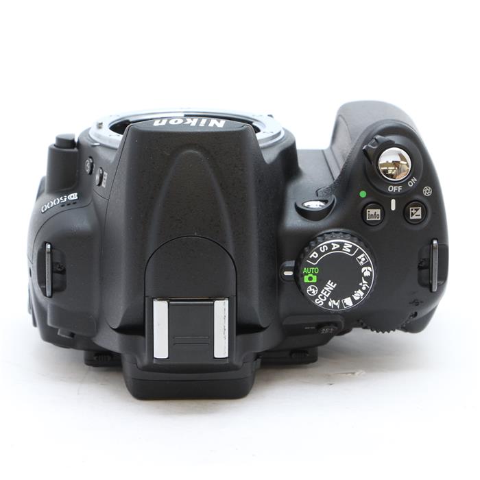 初心者から楽しめる一眼レフ Nikon D5000 カメラ レンズキット