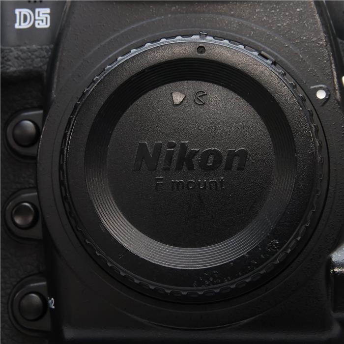中古)Nikon (ニコン) D5 ボディ（XQD-Type）（商品ID：3717020800097