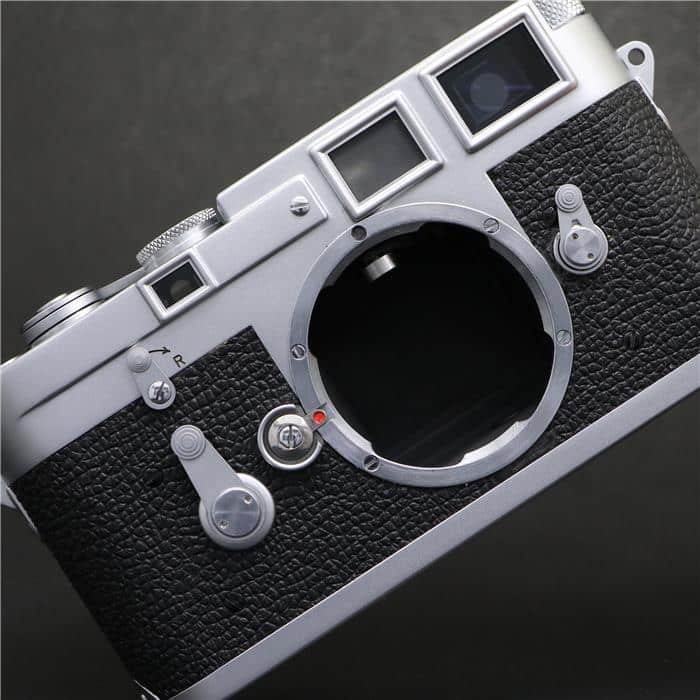未使用 Leica
