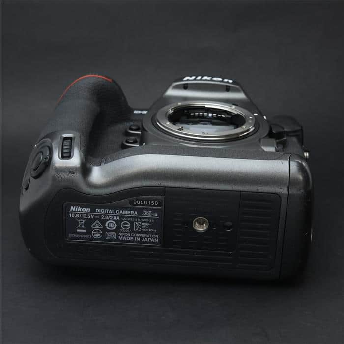 中古)Nikon (ニコン) D5 ボディ（XQD-Type） 100周年記念モデル