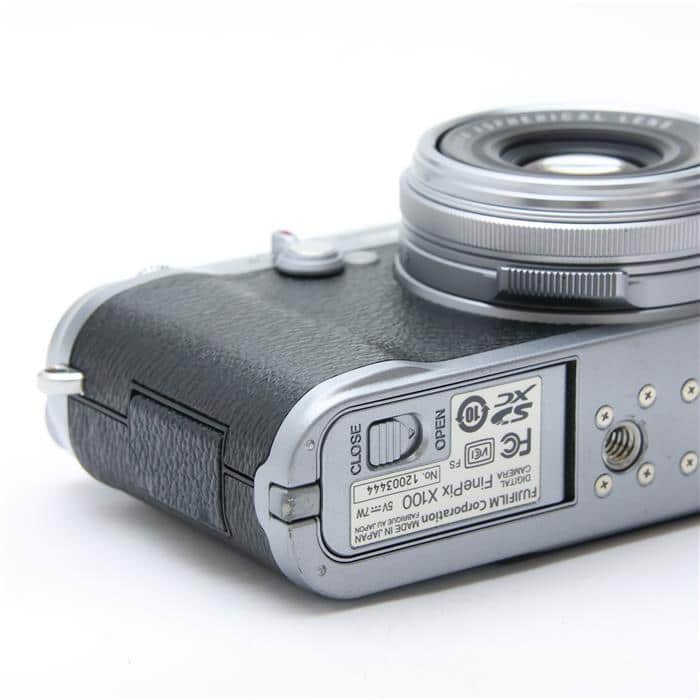 中古)FUJIFILM (フジフイルム) FinePix X100（商品ID：3717022148104