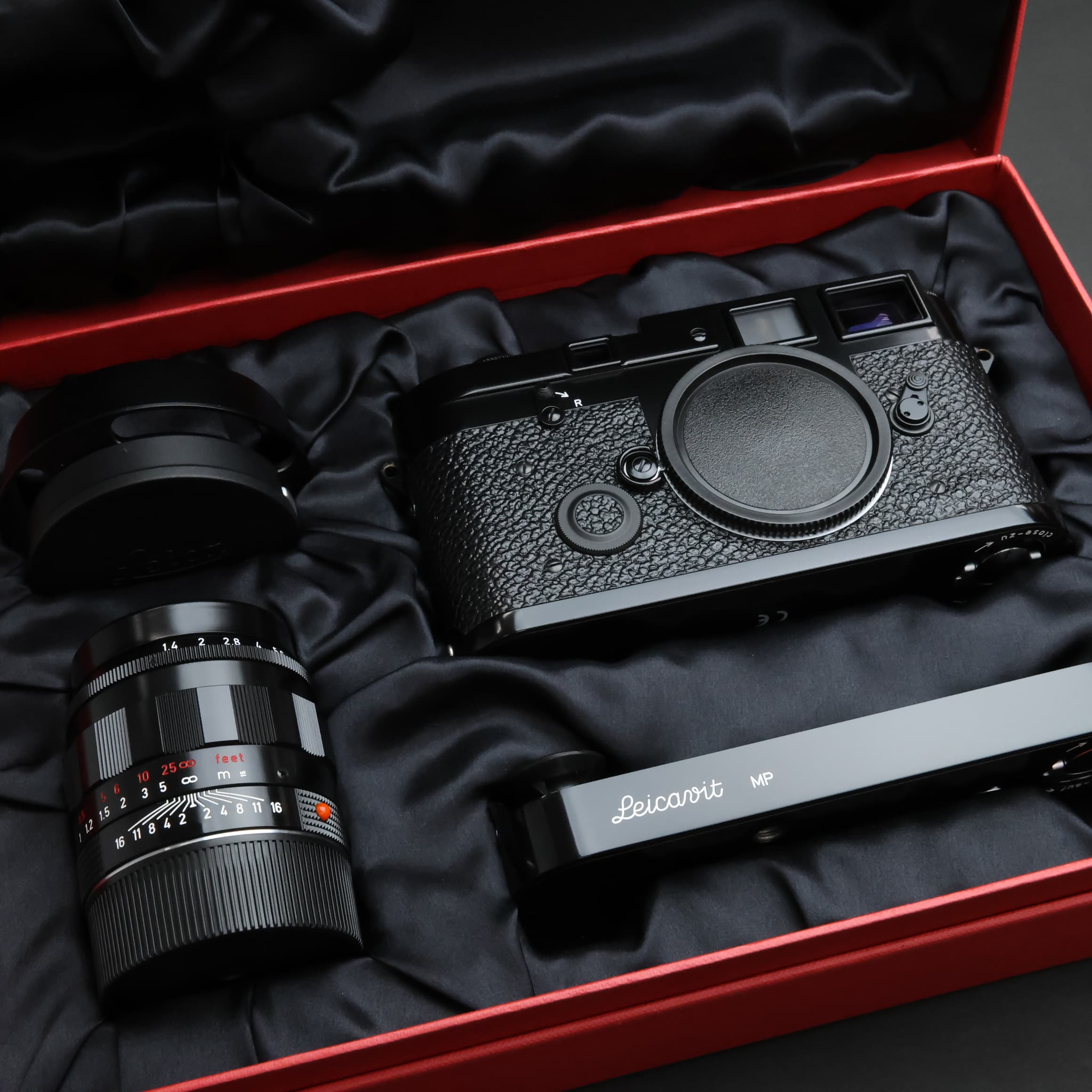 フィルムカメラ Leica MP3 LHSA blackpaint leicabit box 中古)Leica (ライカ) MP3 LHSAスペシャルエディションセット ブラック