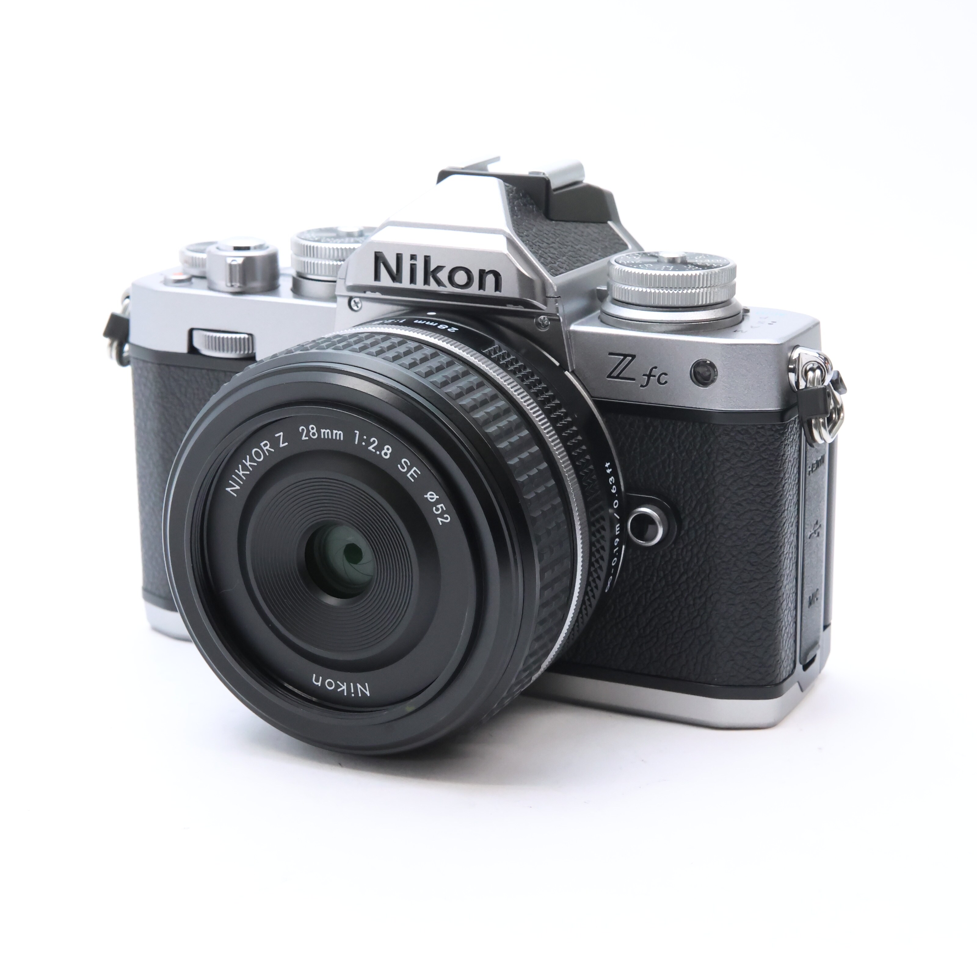 【美品中古】Nikon zfcミラーレス一眼カメラ 28mmレンズ、おまけ付き 中古)Nikon (ニコン) Zfc Z 28mm F2.8 （Special Edition）レンズ