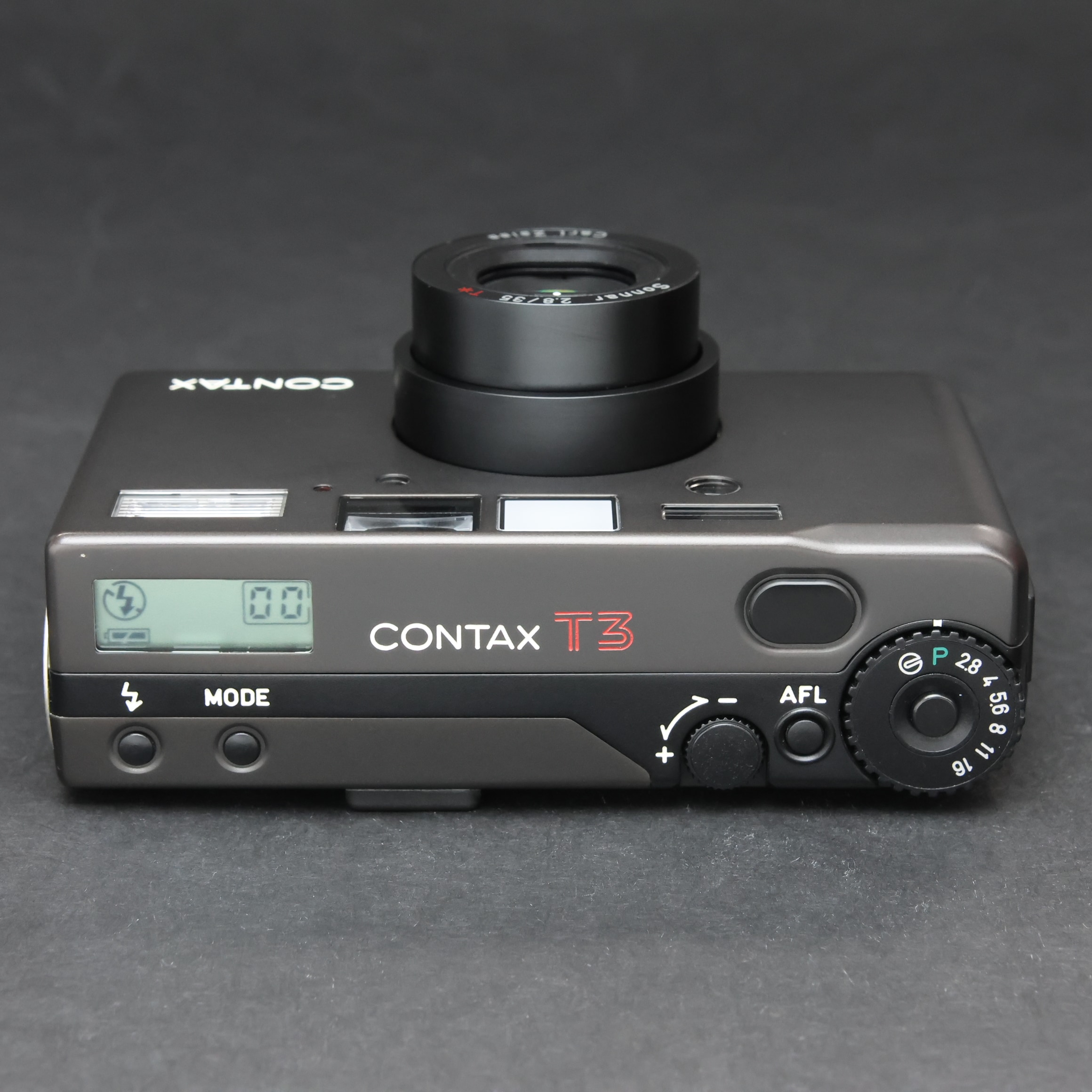 CONTAX T3チタンブラック（発売当時のカタログ付）［写真1］ 中古)CONTAX (コンタックス) T3 チタンブラック（商品ID