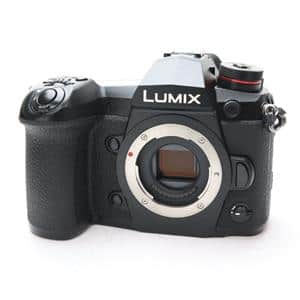 17000→15000円に　LUMIX レッドカメラ 　カメラバッグ付き（中古） 17000→15000円に LUMIX レッドカメラ カメラバッグ付き（中古） 17000