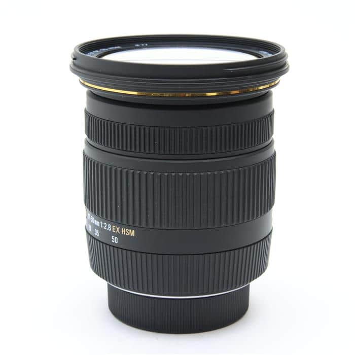 ニコンD7100 一眼レフカメラとシグマ17-50mmF2.8 OSズームレンズ ニコンD7100 一眼レフカメラとシグマ17-50mmF2.8 OSズームレンズ