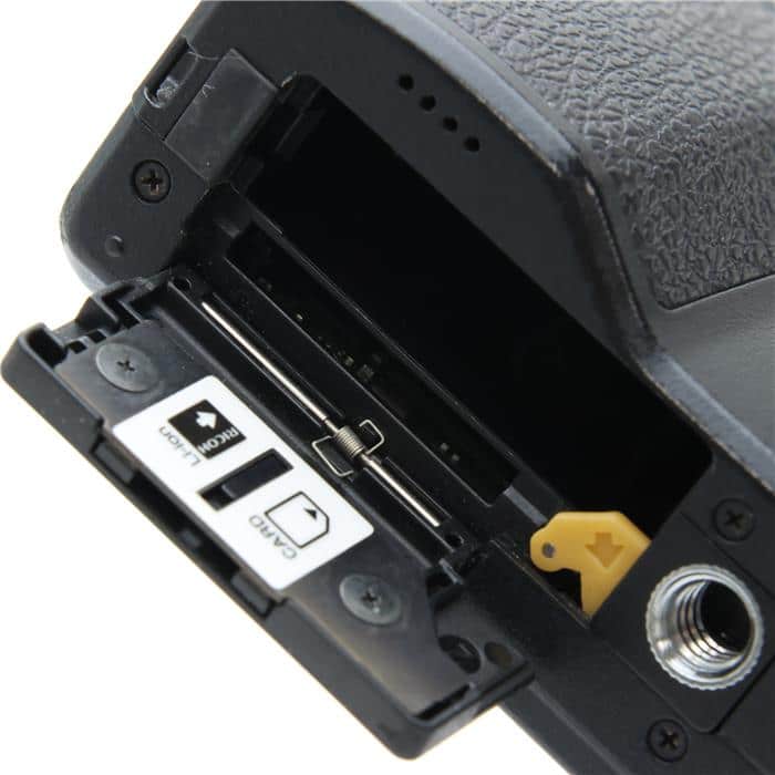 中古)RICOH (リコー) GR（商品ID：3717021611128）詳細ページ