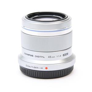 新品)OLYMPUS (オリンパス) M.ZUIKO DIGITAL 45mm F1.8 シルバー（商品