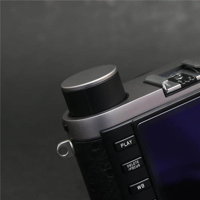 LEICA X1 世界限定80台　オーストリッチレザーモデル【最安値！】 LEICA X1 世界限定80台 オーストリッチレザーモデル【最安値