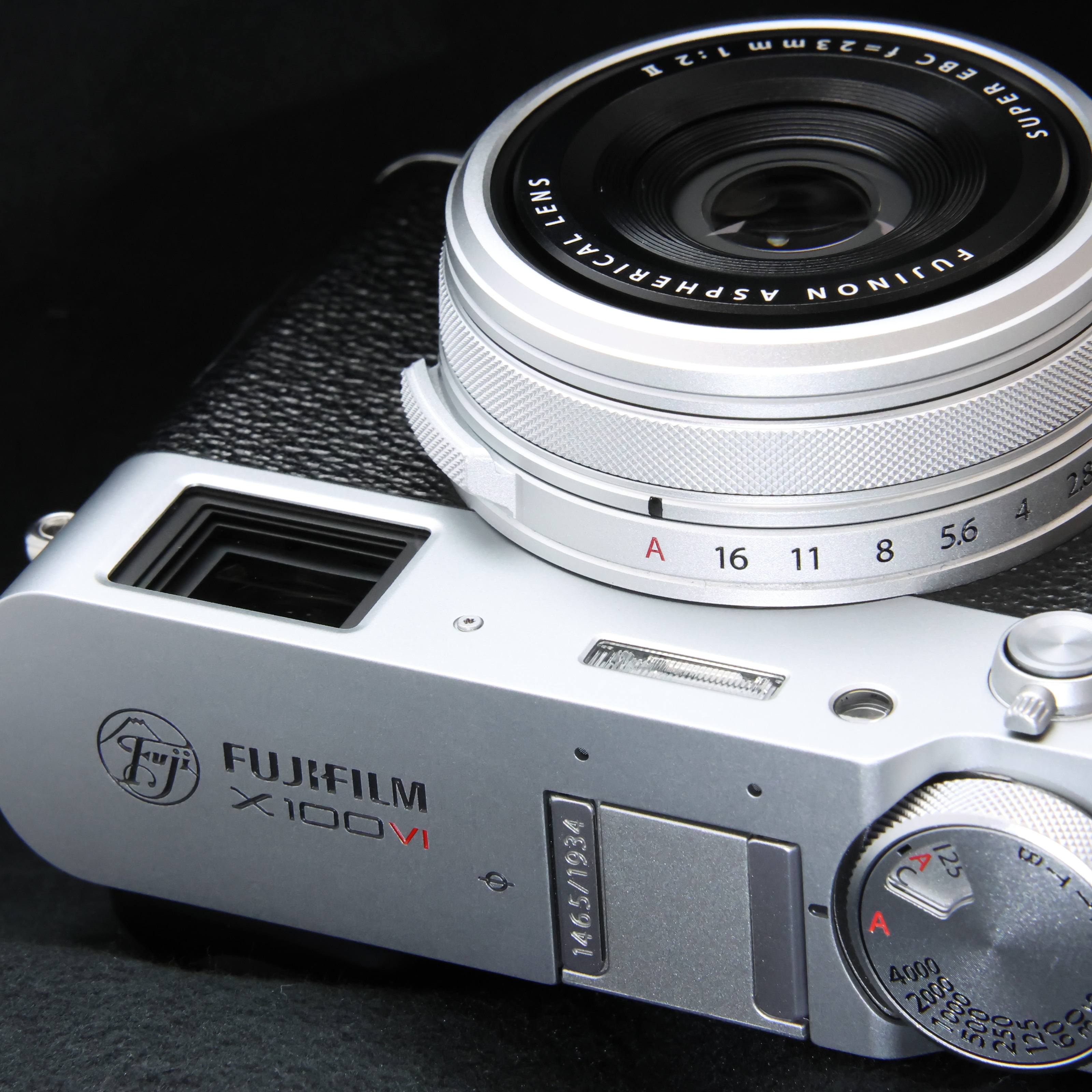 FUJIFILM X100VI デジタルカメラ箱　付属品説明書付き　最終値引き 中古)FUJIFILM (フジフイルム) X100VI 90周年 Limited Edition（商品ID