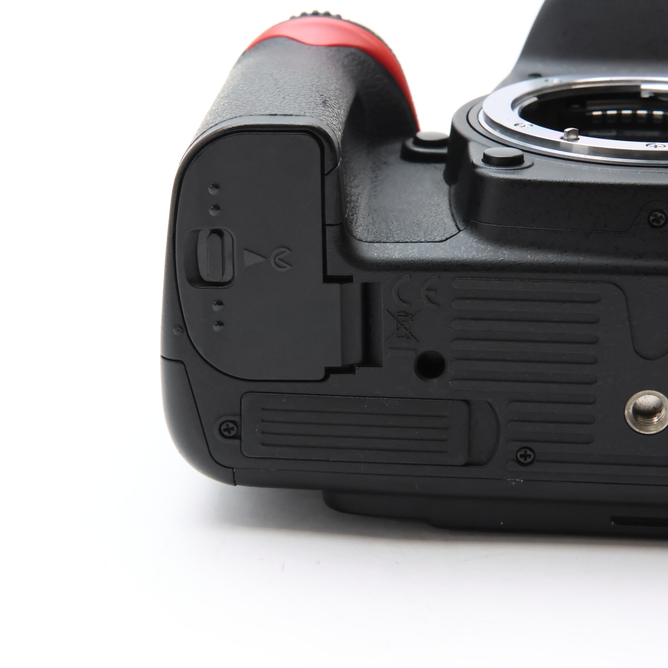 中古)Nikon (ニコン) D7000 18-105 VR レンズキット（商品ID 