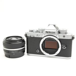Nikon (ニコン) Zf Z 40mm F2（Special Edition）レンズキット シルバー メイン