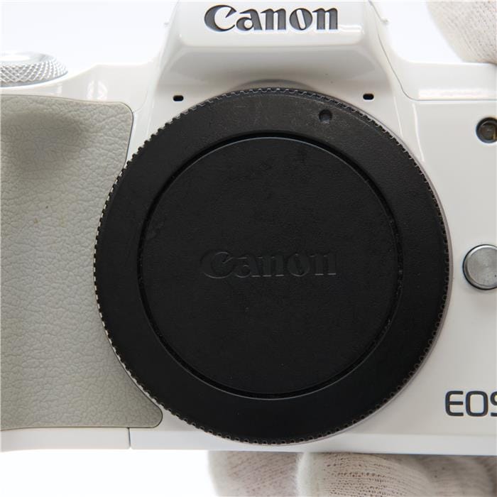 Canon EOS Kiss M ホワイト 本体とレンズ付き Canon EOS Kiss M ホワイト 本体とレンズ付き CANON EOS Kiss M