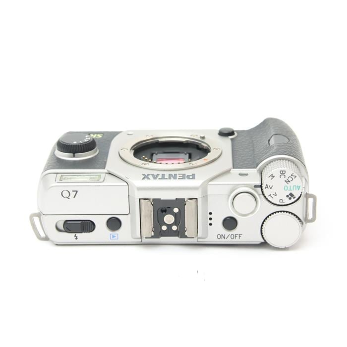 PENTAX - PENTAX Q7 ボディ シルバー Amazon | PENTAX ミラーレス一眼 Q7 ボディ シルバー Q7 SILVER