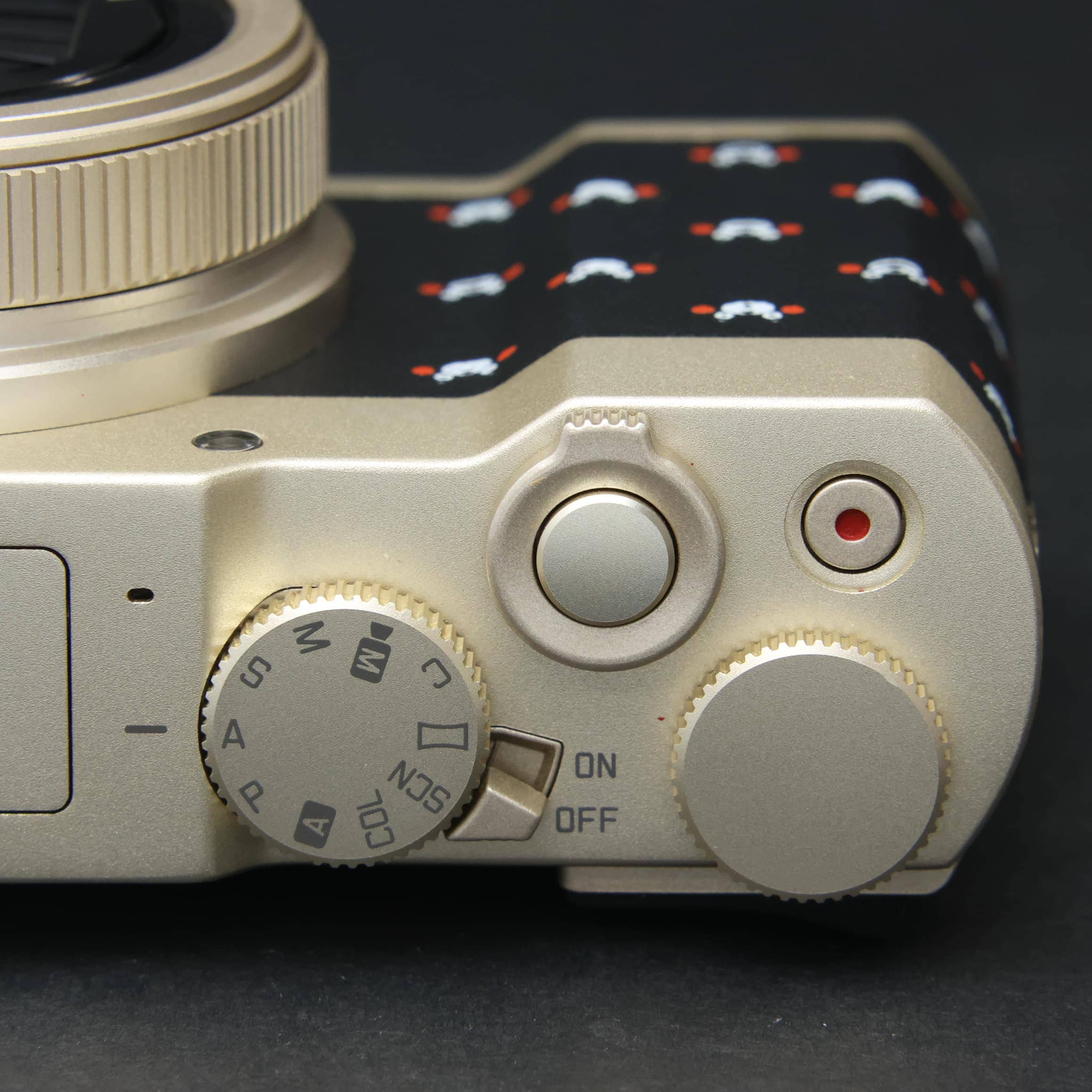 カメラ、光学機器 くまモン 10周年記念 LEICA ライカ C-LUX 特別限定 