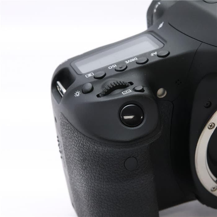中古)Canon (キヤノン) EOS 80D EF-S18-135 IS USM レンズキット（商品