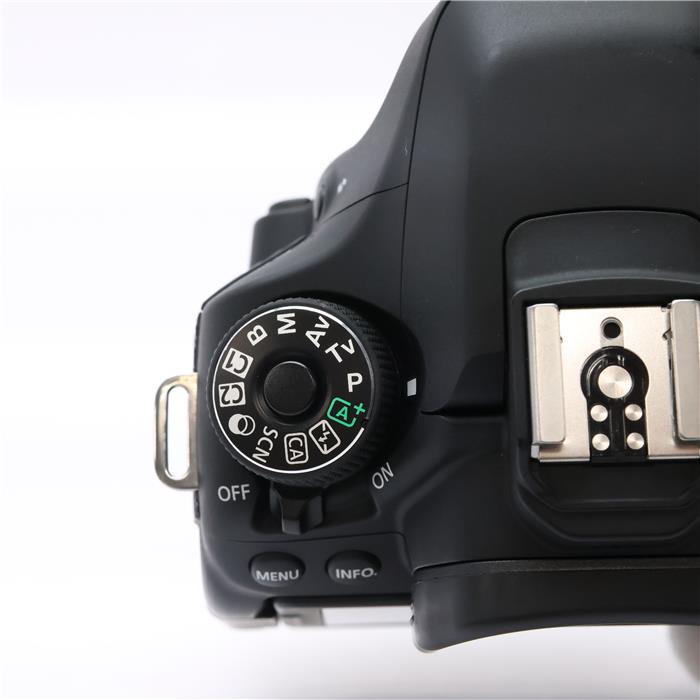 中古)Canon (キヤノン) EOS 80D EF-S18-135 IS USM レンズキット（商品