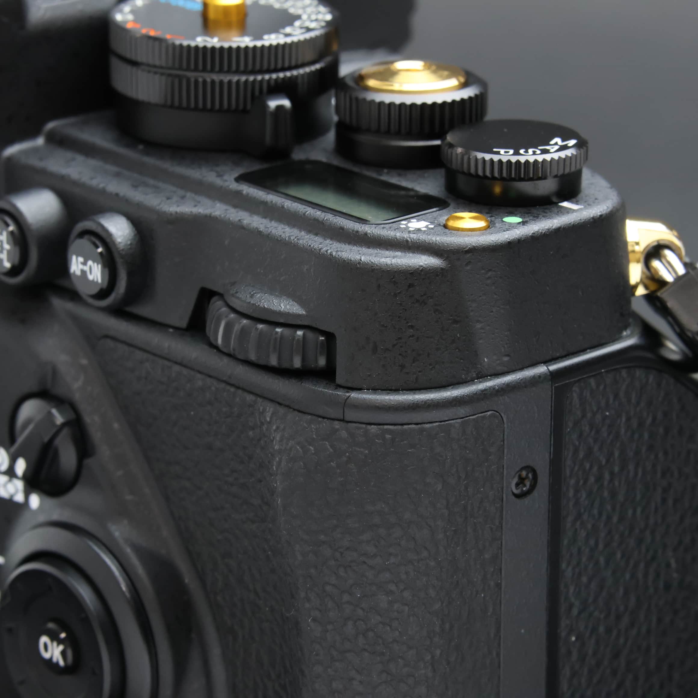 中古)Nikon (ニコン) Df 50mm F1.8G Special Gold Editionキット