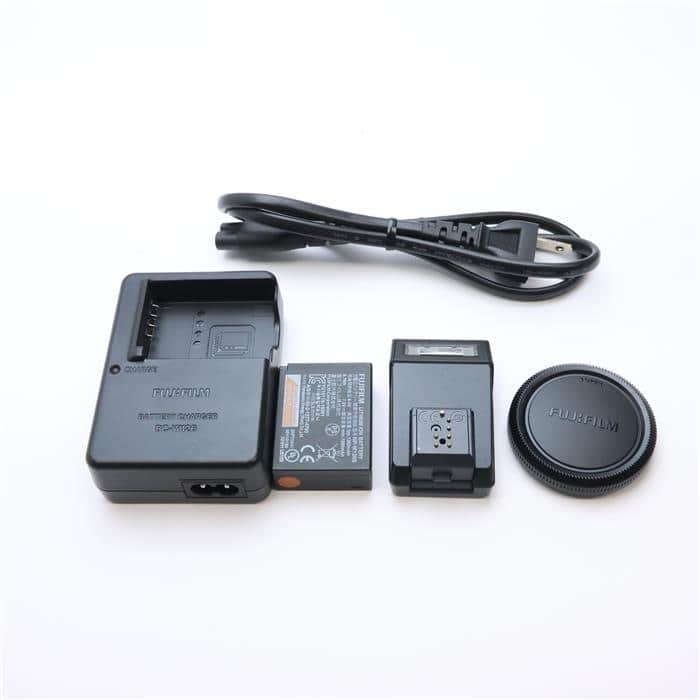 【新同品】 FUJIFILM X-H1 (210shot)箱付属品有り 美品】 FUJIFILM X-H1 (210shot)箱付属品有り FUJIFILM（フジ