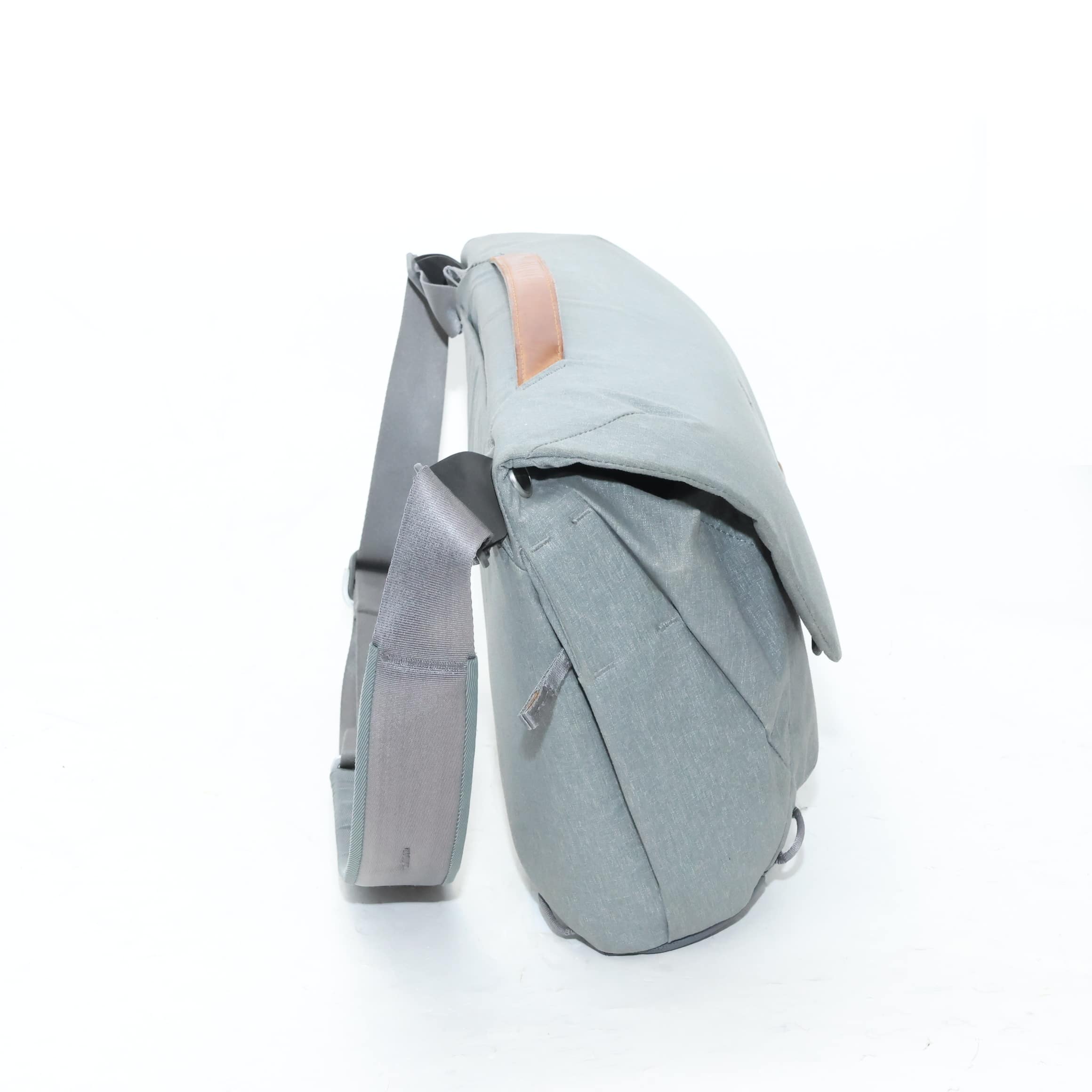 中古)peak design (ピークデザイン) エブリデイメッセンジャー13L BEDM