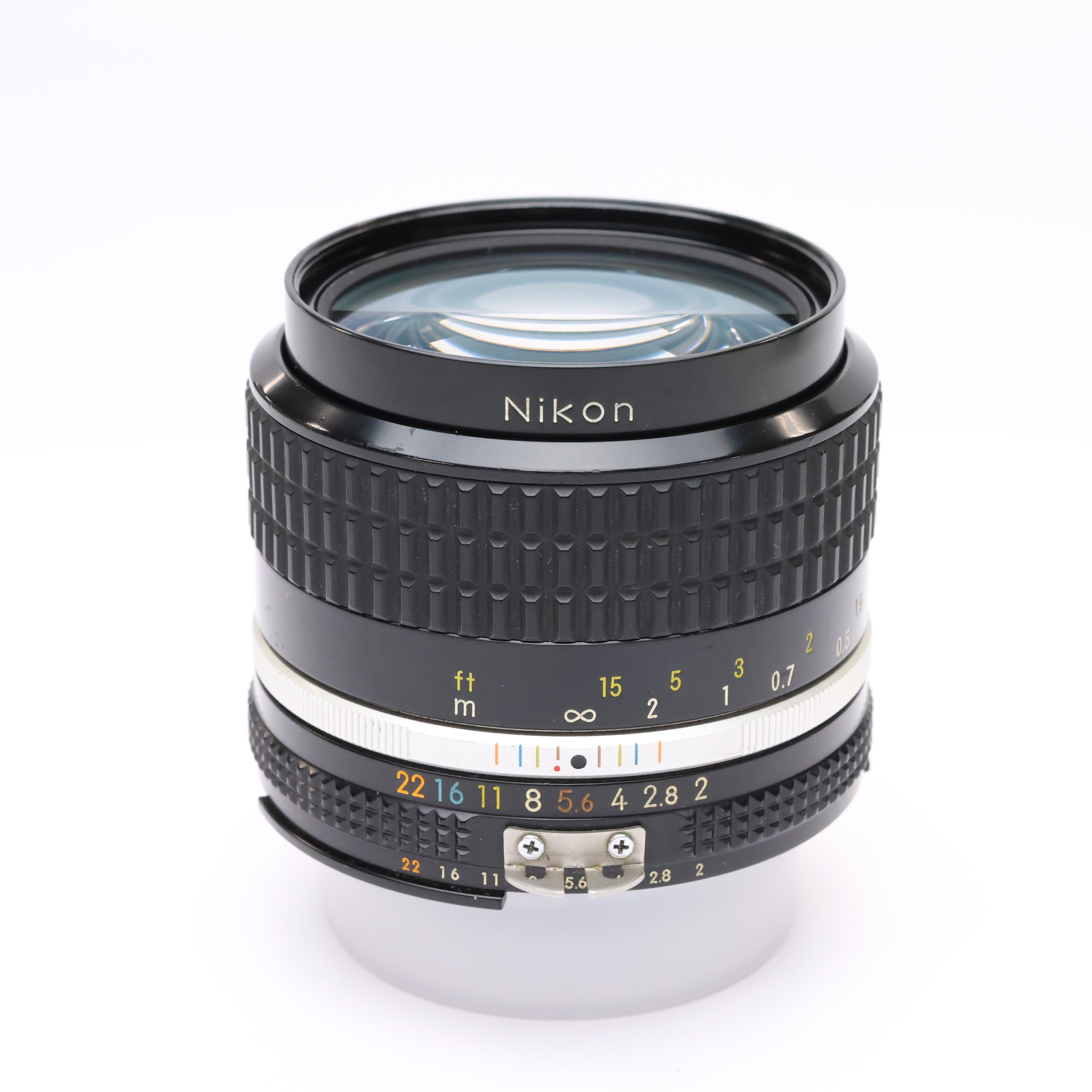 Nikon Ai-S 35mm f/2 Nikon Nikkor 35mm F/2 AI-S, worn - Fotohandel 
