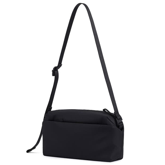 新品)URTH(アース) Dolomite Sling(ドロミテスリング)5.1L 新品)URTH(アース) Dolomite Sling(ドロミテスリング)5.1L